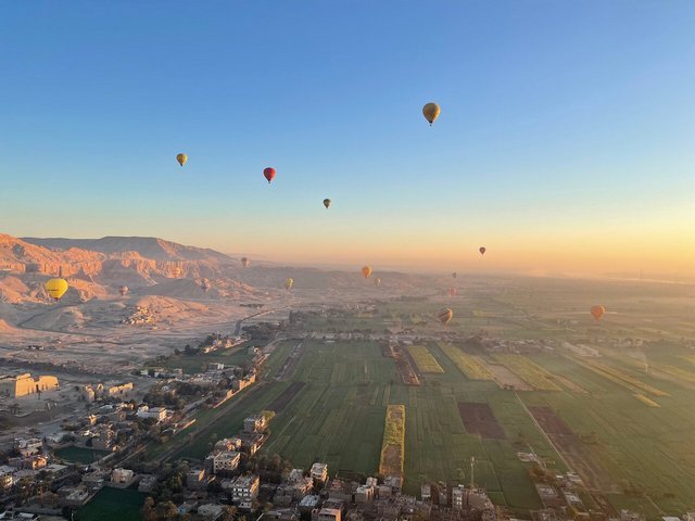 Luxor-Tagesausflug-mit-Heissluftballonfahrt-5